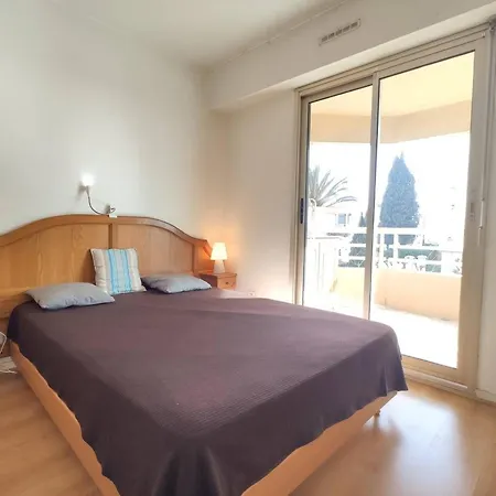 2 Pièces Avec Terrasse à 100m De La - Parking Privé, Antibes - Fr-1-252-155 Apartamento